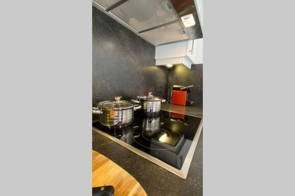 Duplex In Historical Centre With Private Courtyard Apartment แอนต์เวิร์ป ภายนอก รูปภาพ